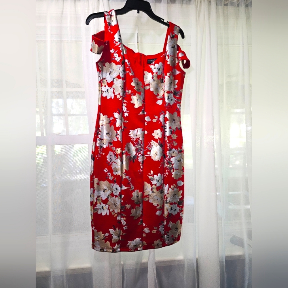ENFOCUS Studio Knee Length Red Floral dress 10